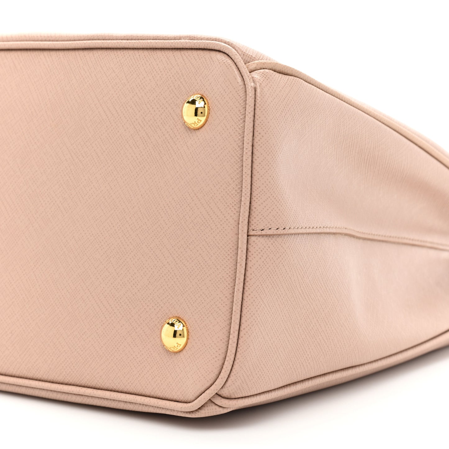 Saffiano Lux Medium Tote Cammeo