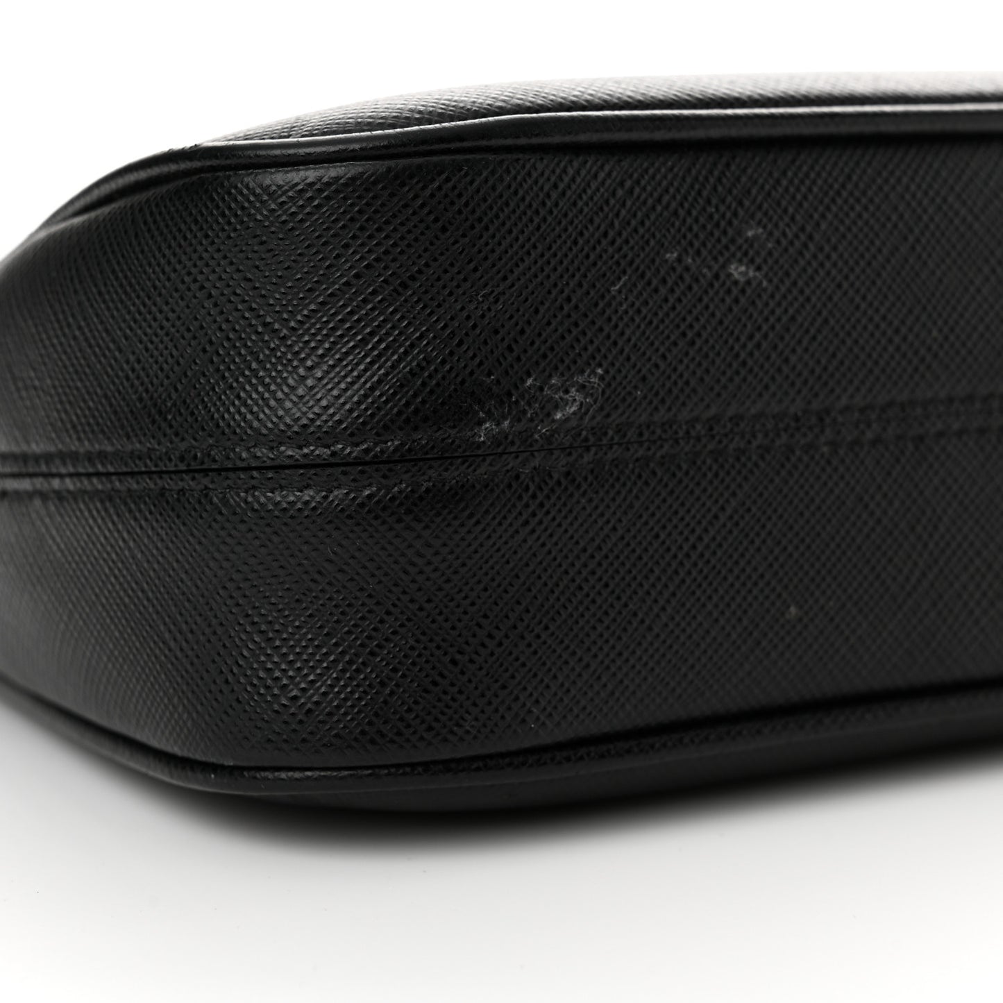 Saffiano Lux Re-Edition 2005 Shoulder Bag Black