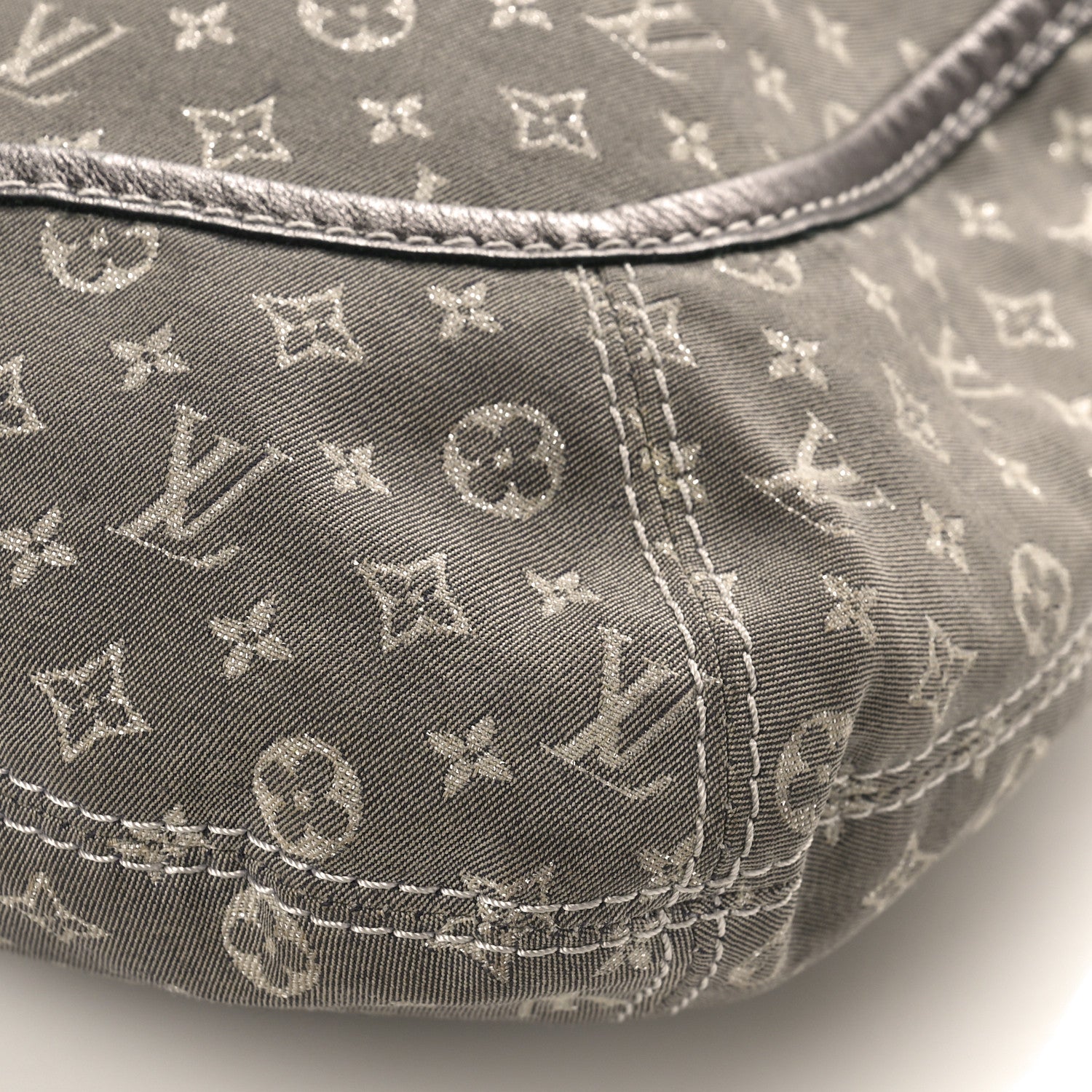 Louis Vuitton Mini Lin Monogram Besace Angele Platine 9 of 10