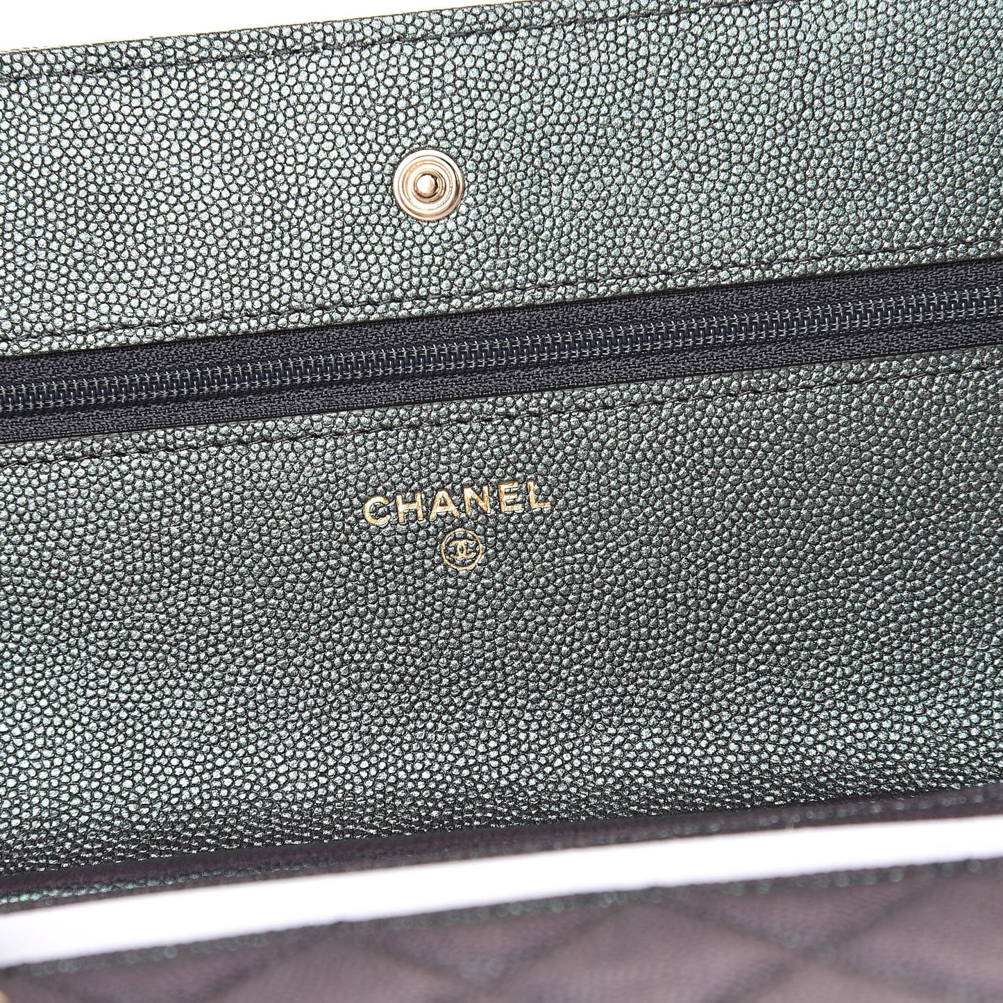 Iridescent Caviar Quilted Wallet On Chain WOC Black