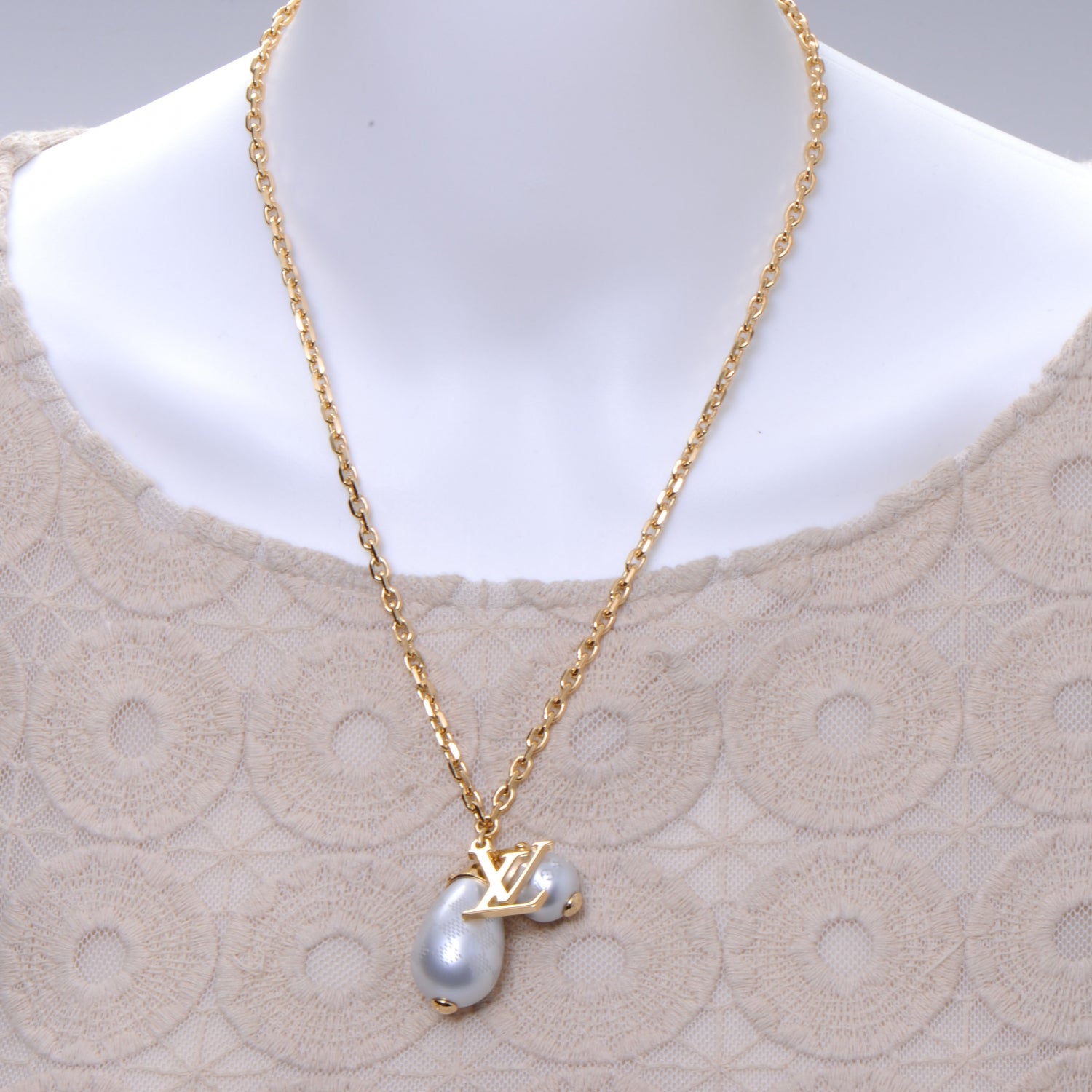 Louis Vuitton Damier Perle Pendant Necklace 2 of 5