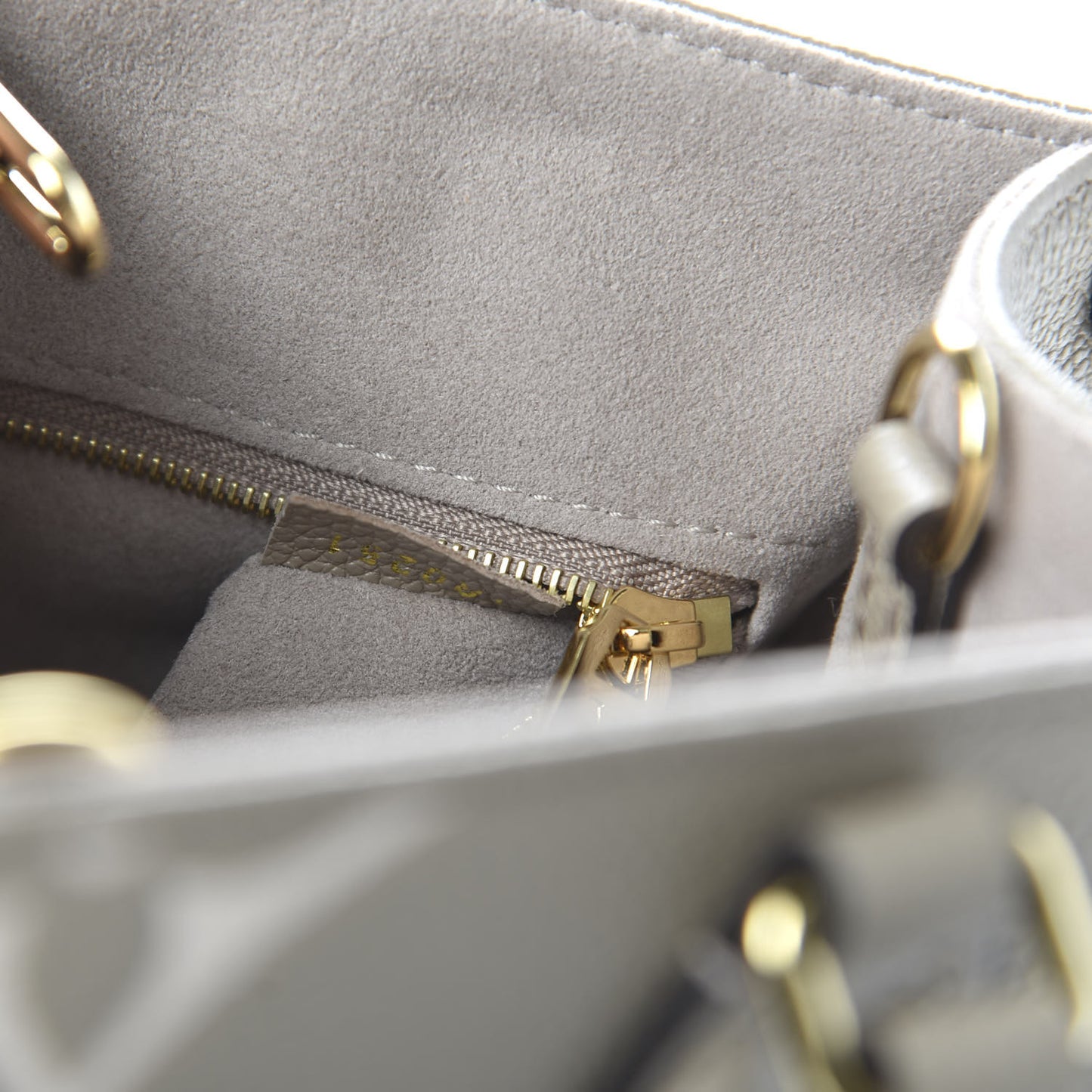 Empreinte Monogram Giant Onthego PM Tourterelle Creme