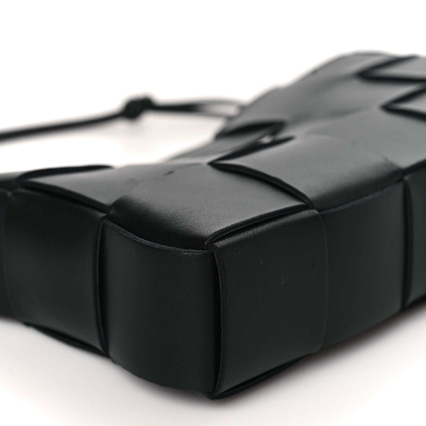 Calfskin Maxi Intrecciato Cassette Pouch On Strap Black