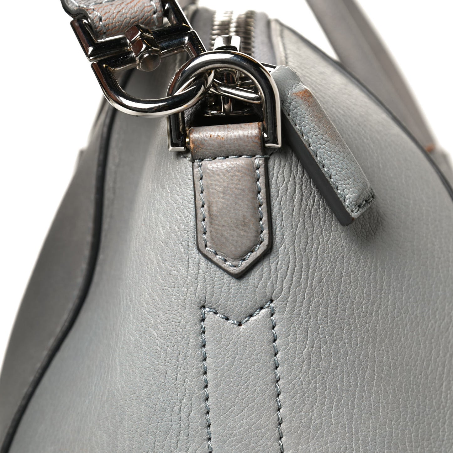 Sugar Goatskin Medium Antigona Pearl Grey