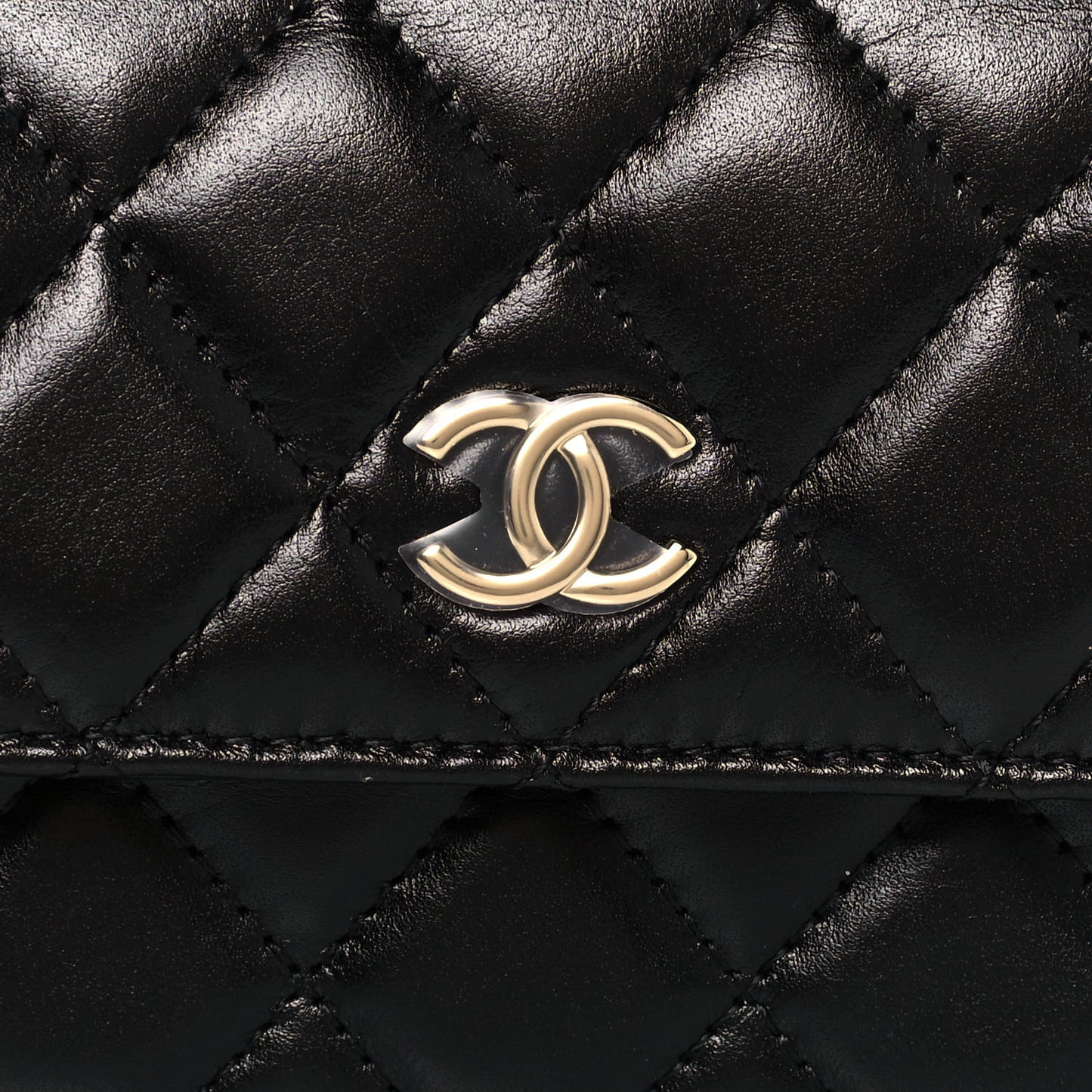 Calfskin Quilted Maxi Pearls Clutch With Chain Black
