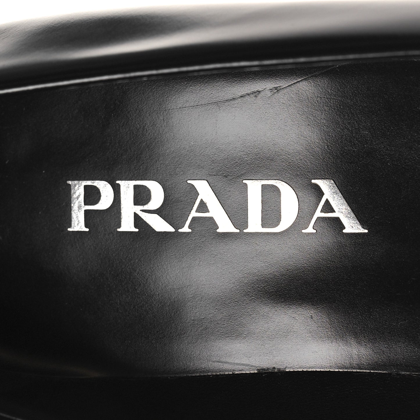 Spazzolato Metal Triangle Logo Loafers 38 Black