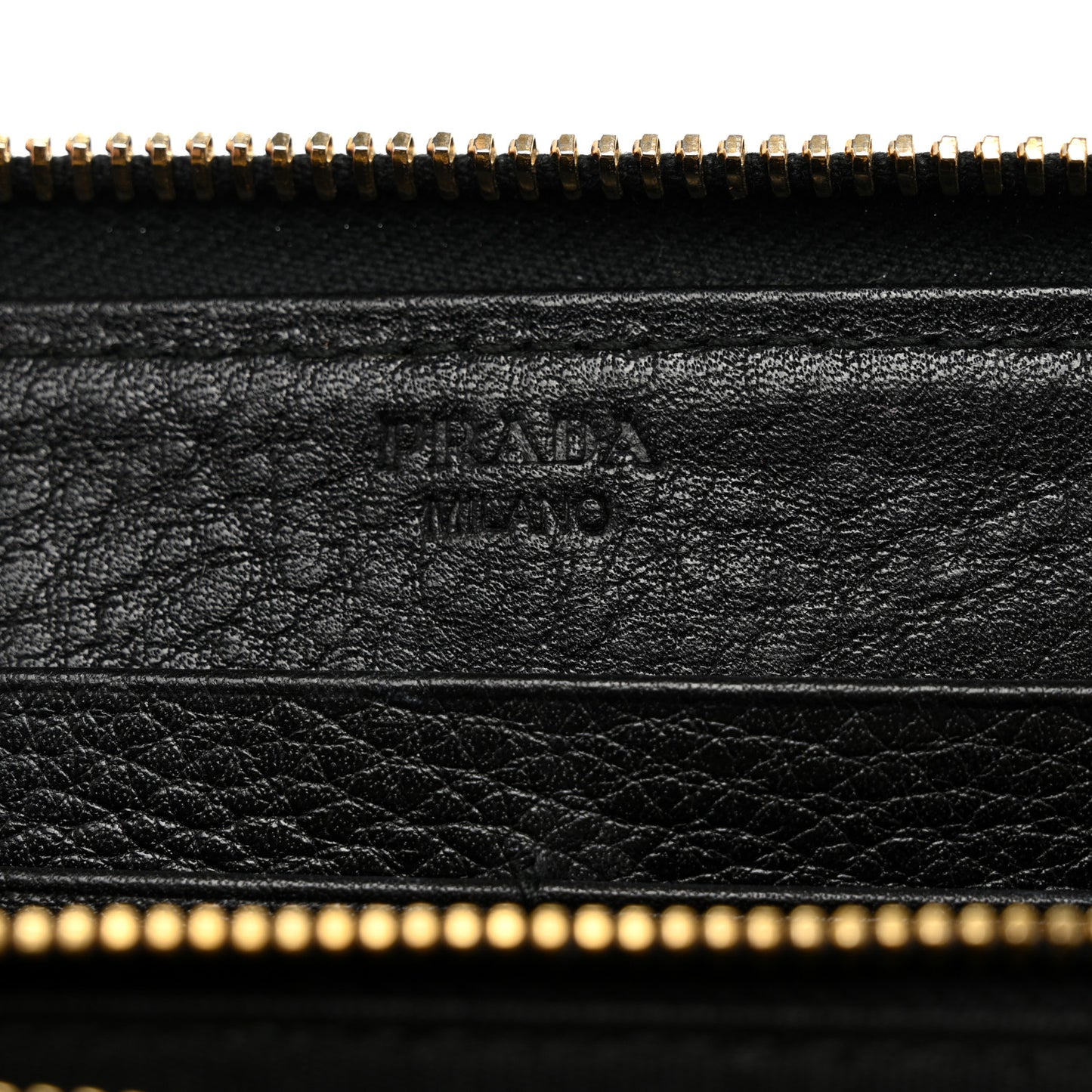 Vitello Daino Zip Around Wallet Black