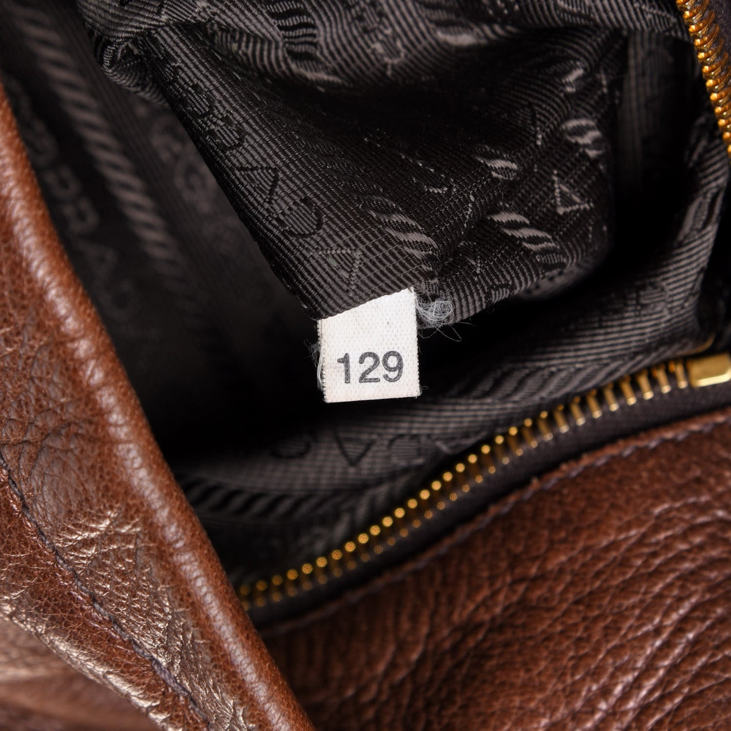 Cervo Antik Front Pocket Hobo Cacao