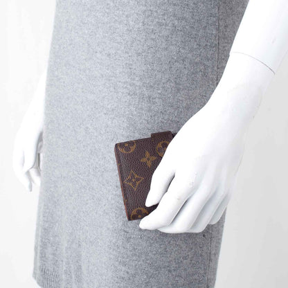 Louis Vuitton Monogram Mini Agenda Cover 2 of 7