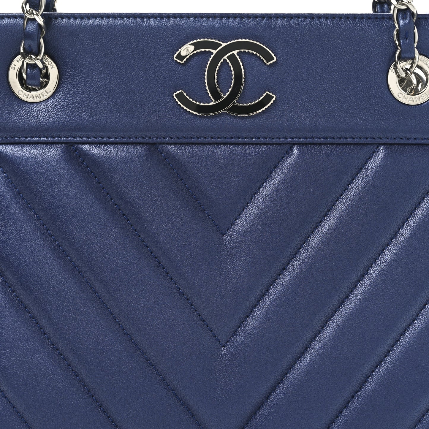 Sheepskin Chevron Quilted Mademoiselle Vintage Shopping Tote Navy