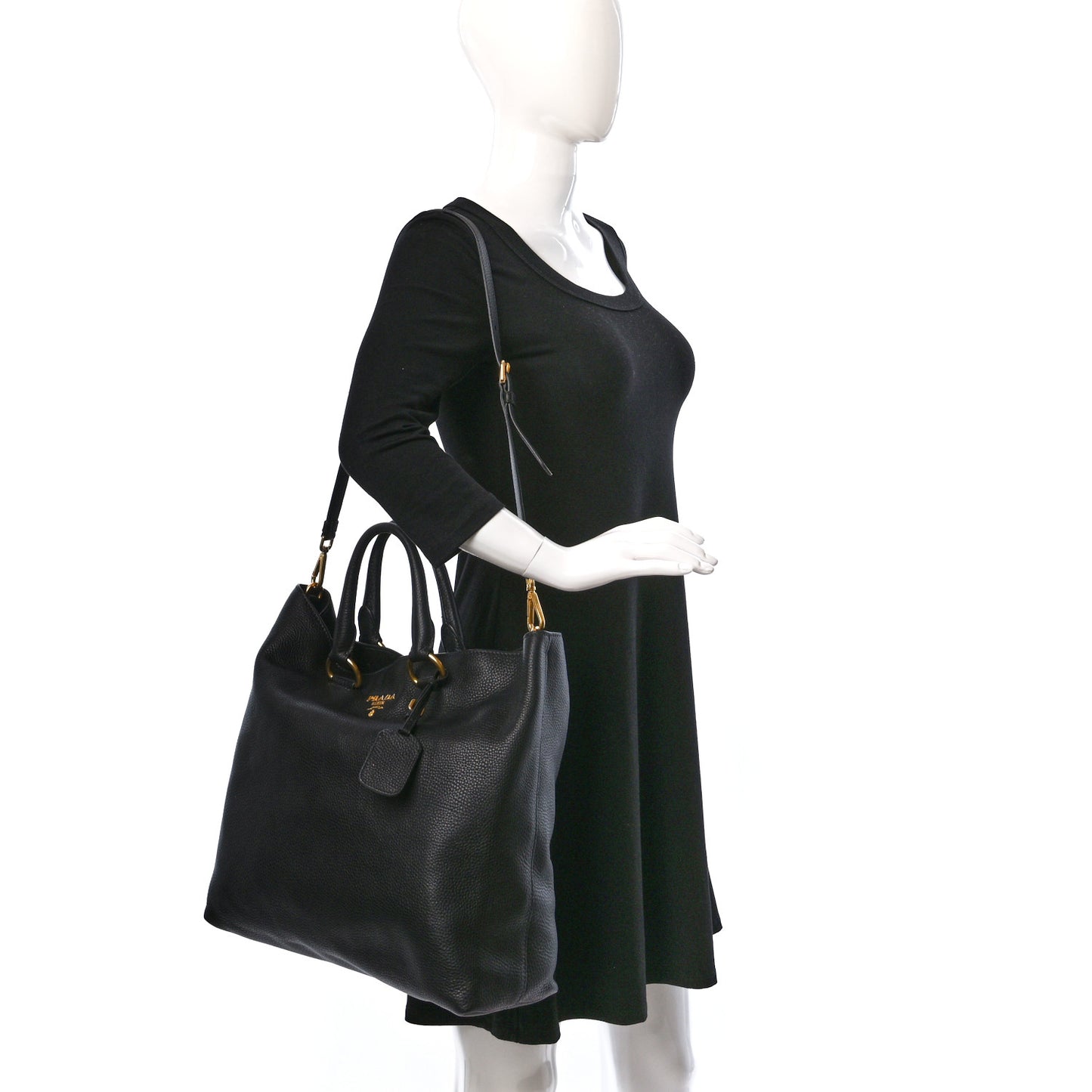 Vitello Daino Shopping Tote Black