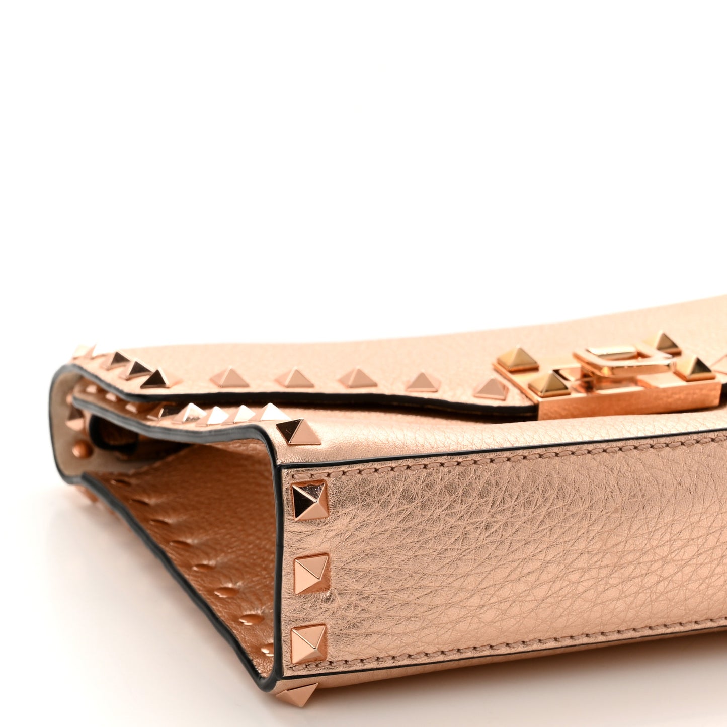 Metallic Pebbled Calfskin Medium Rockstud Flip Lock Crossbody Bag Rame