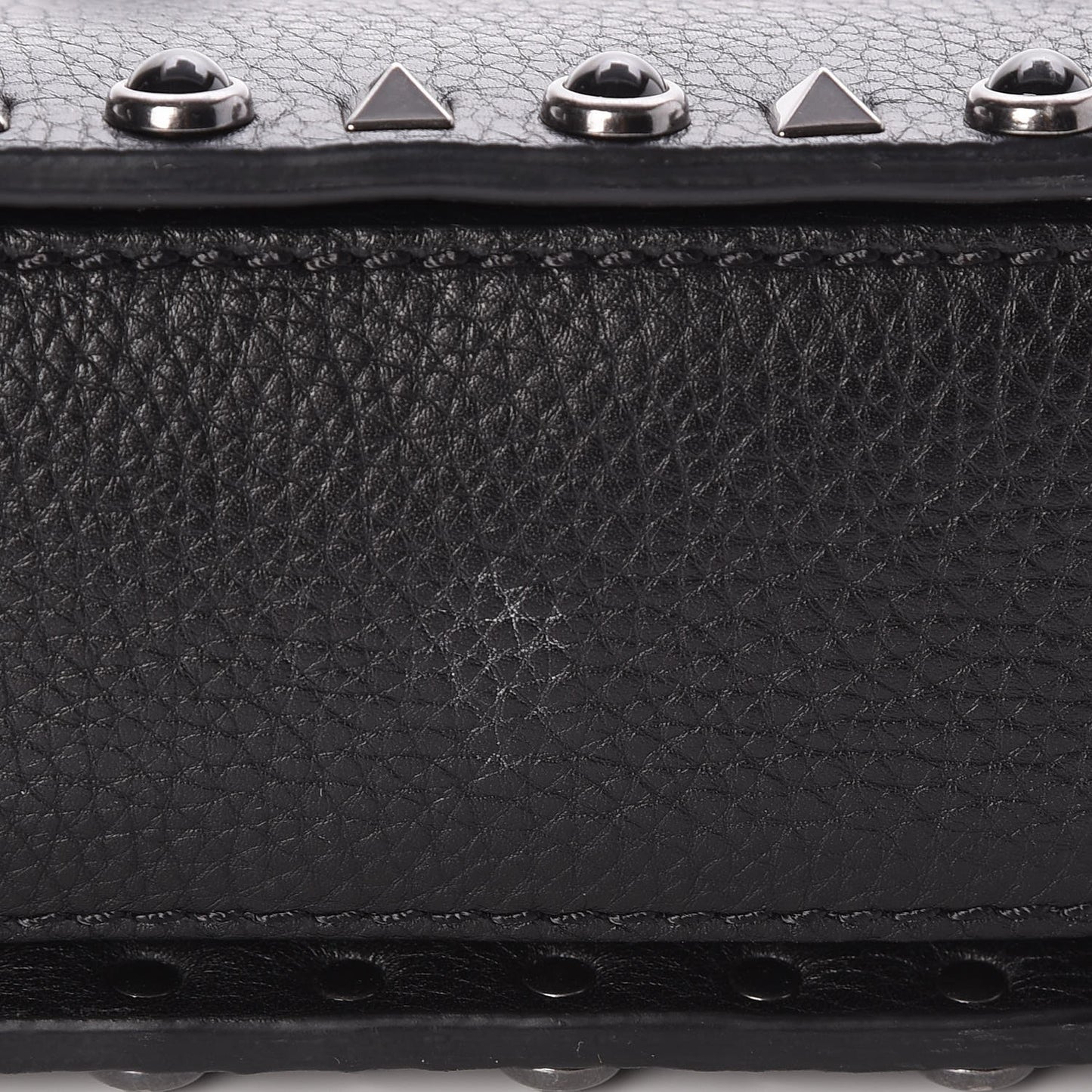 Pebbled Calfskin Onyx Medium Rockstud Rolling Flap Saddle Bag Black