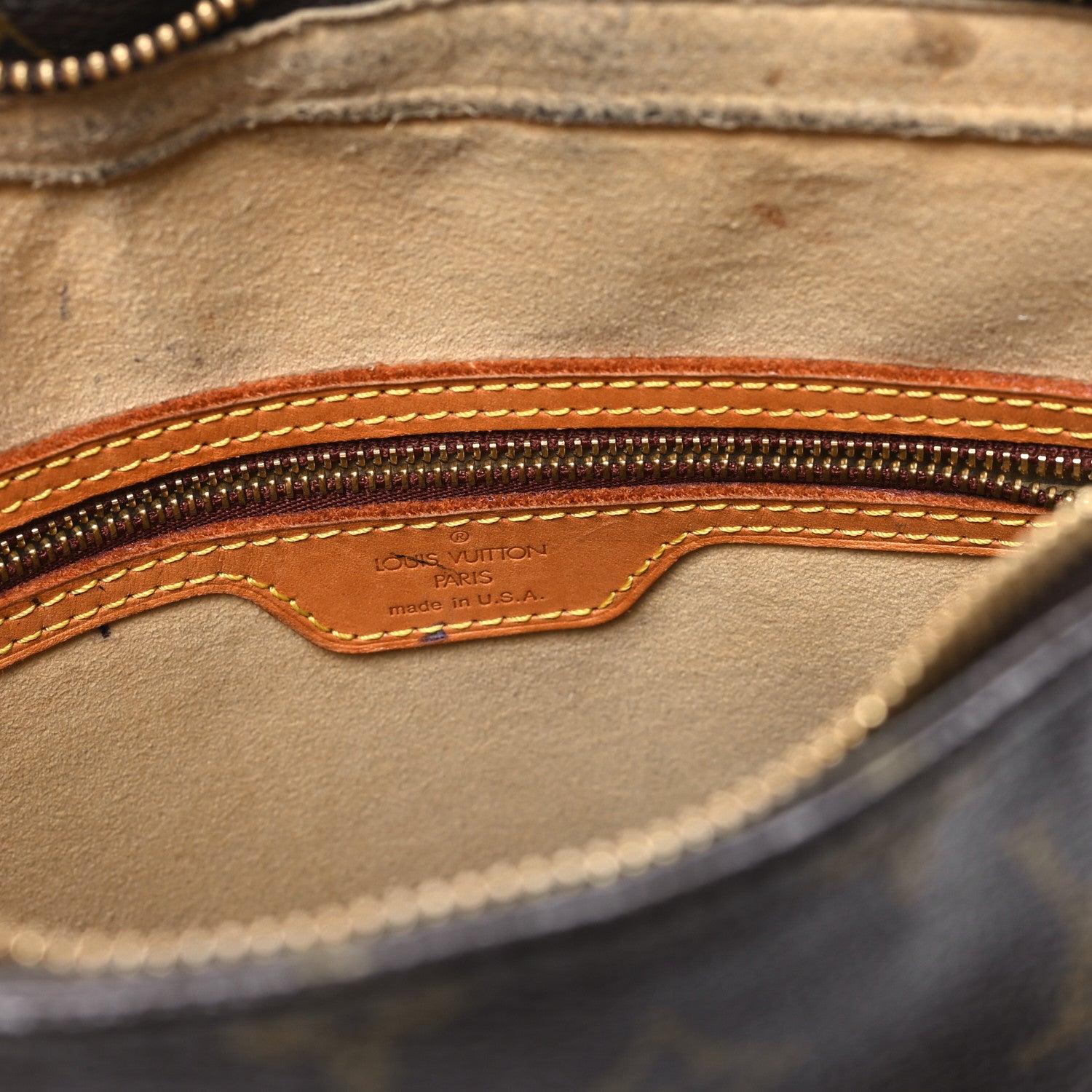 Louis Vuitton Monogram Looping GM 6 of 13