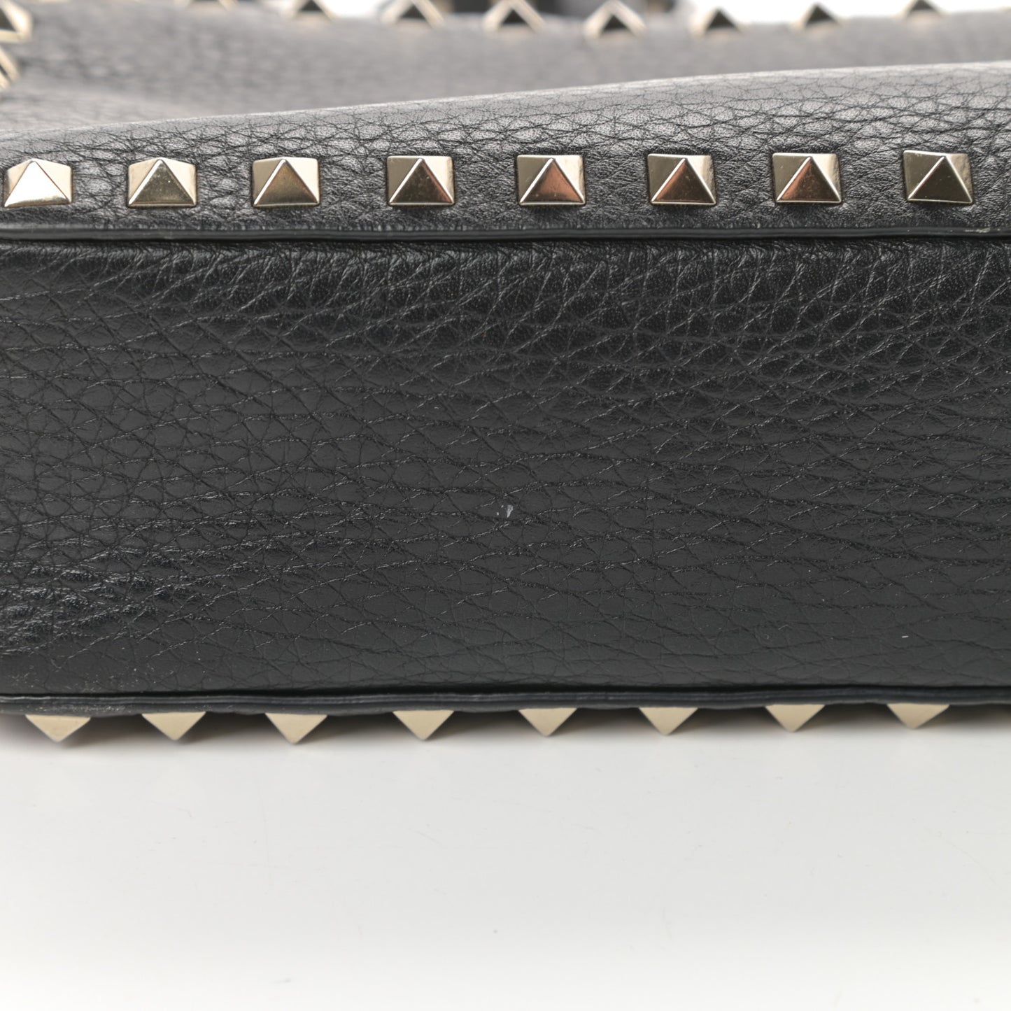 Pebbled Calfskin Rockstud Camera Crossbody Bag Black