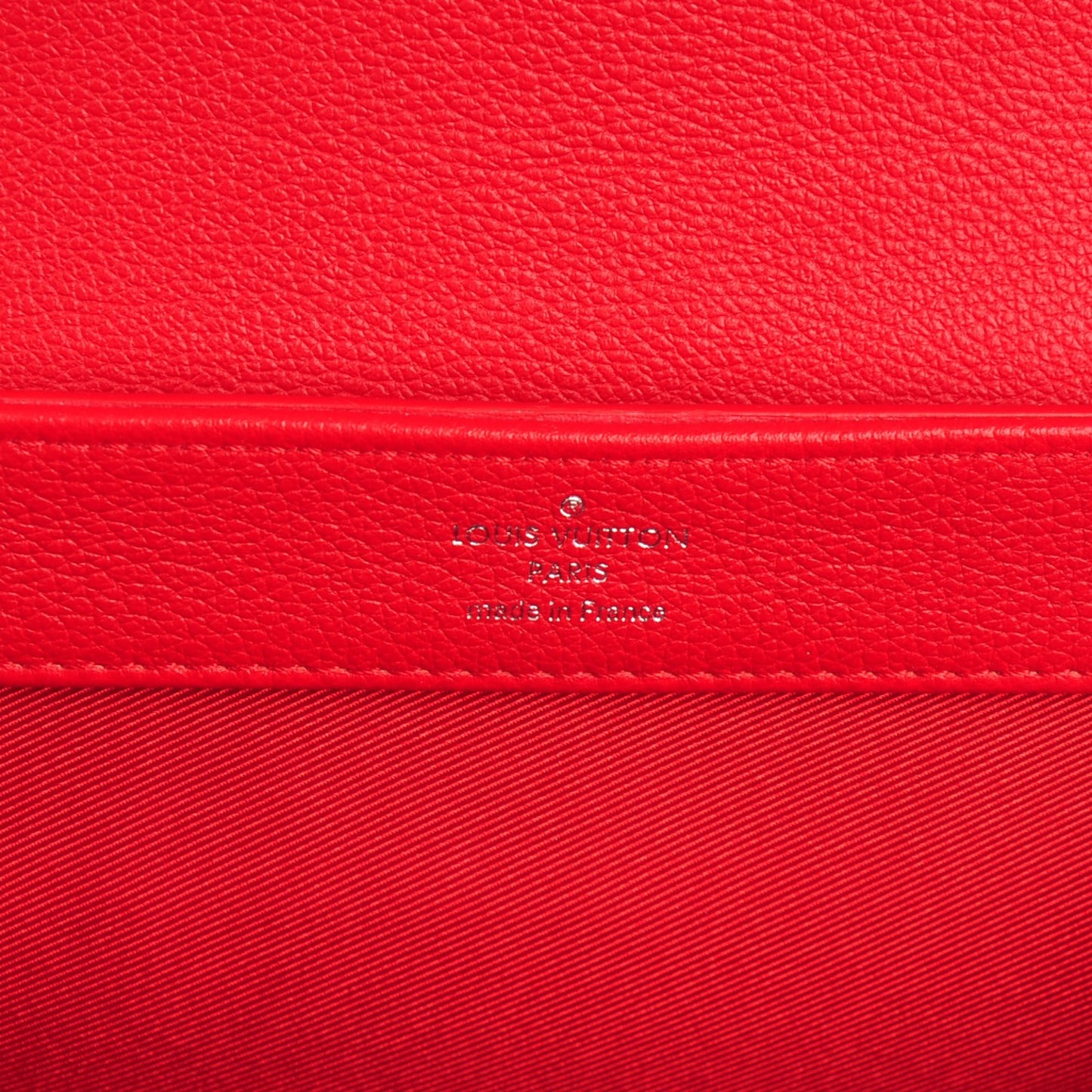 Calfskin Lockme II Chain Bag BB Rubis