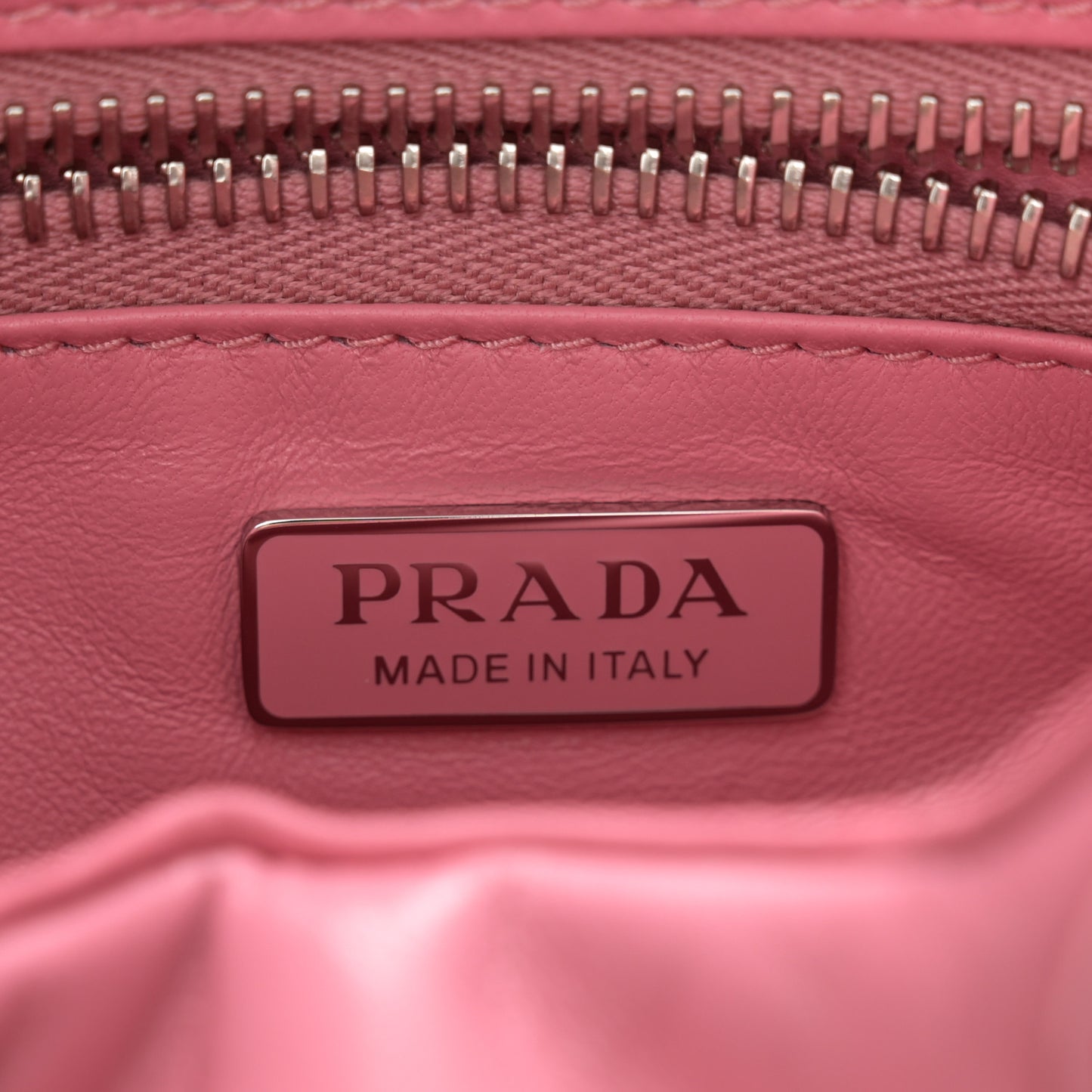 Nappa Soft Padded Re-Edition 2002 Moon Bag Geranio
