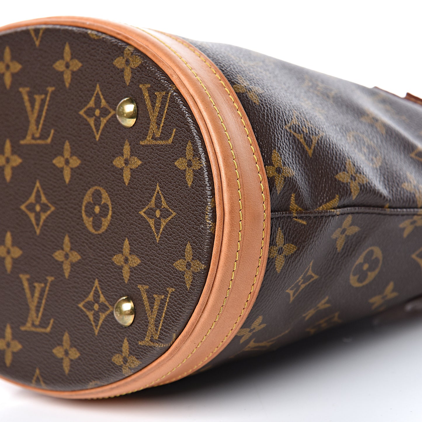 Monogram Petit Bucket 23