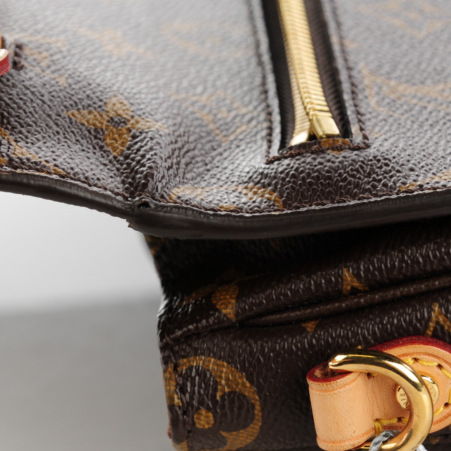 Louis Vuitton Monogram Pochette Metis 9 of 9