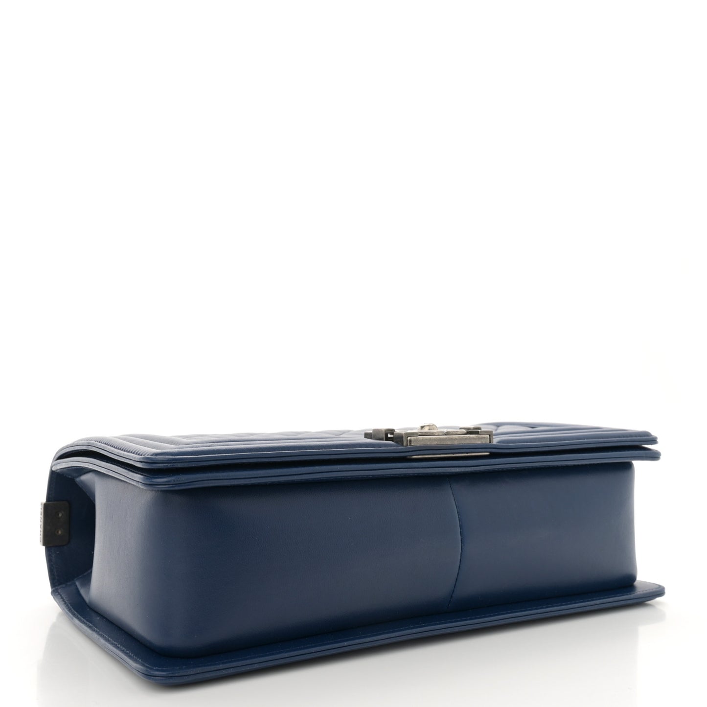 Lambskin Quilted New Medium Boy Flap Navy