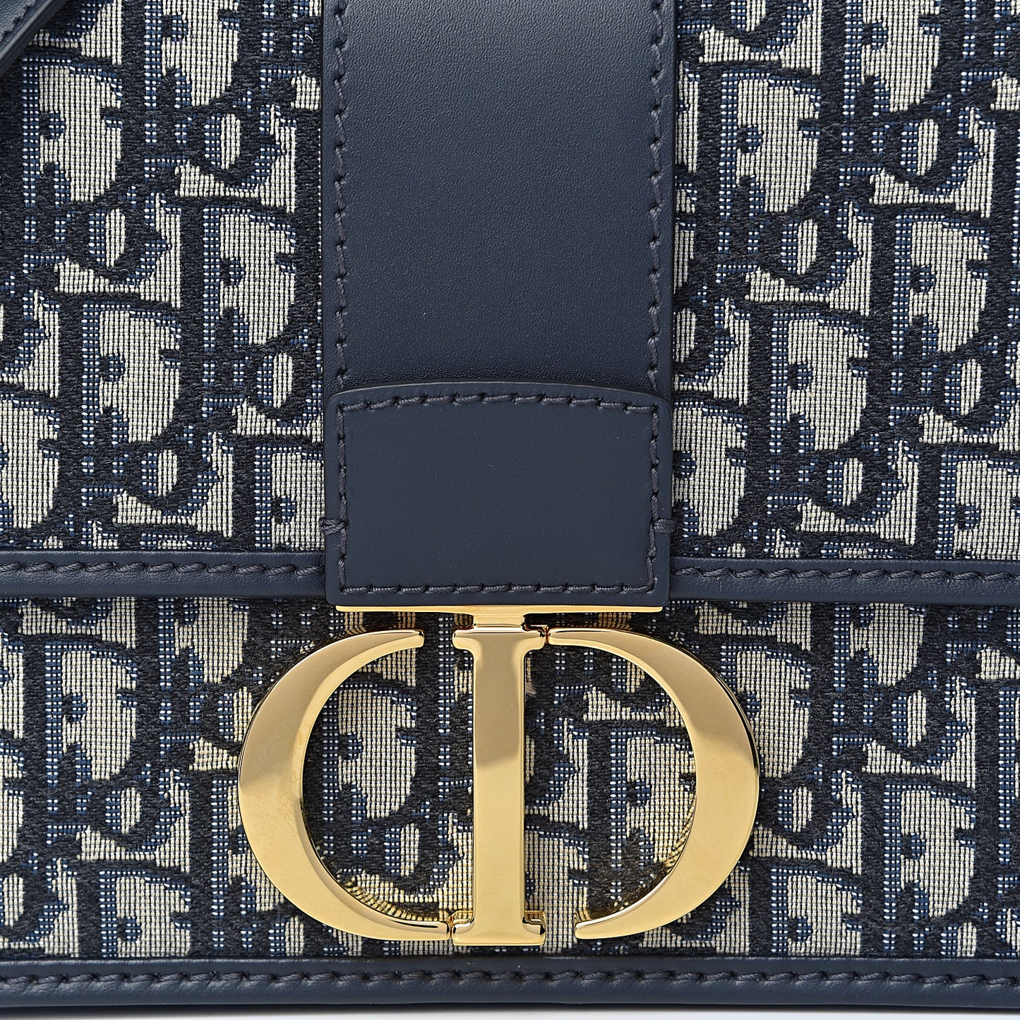 Oblique 30 Montaigne Flap Bag Blue