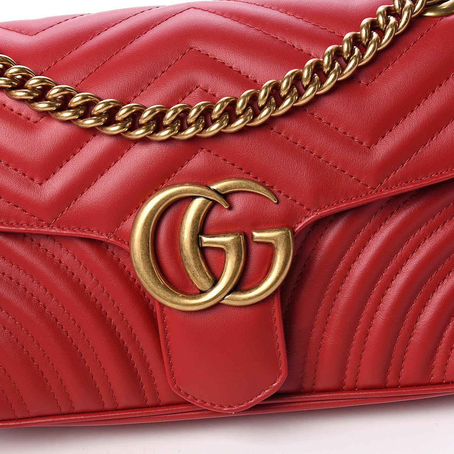 Calfskin Matelasse Small GG Marmont Shoulder Bag Hibiscus Red