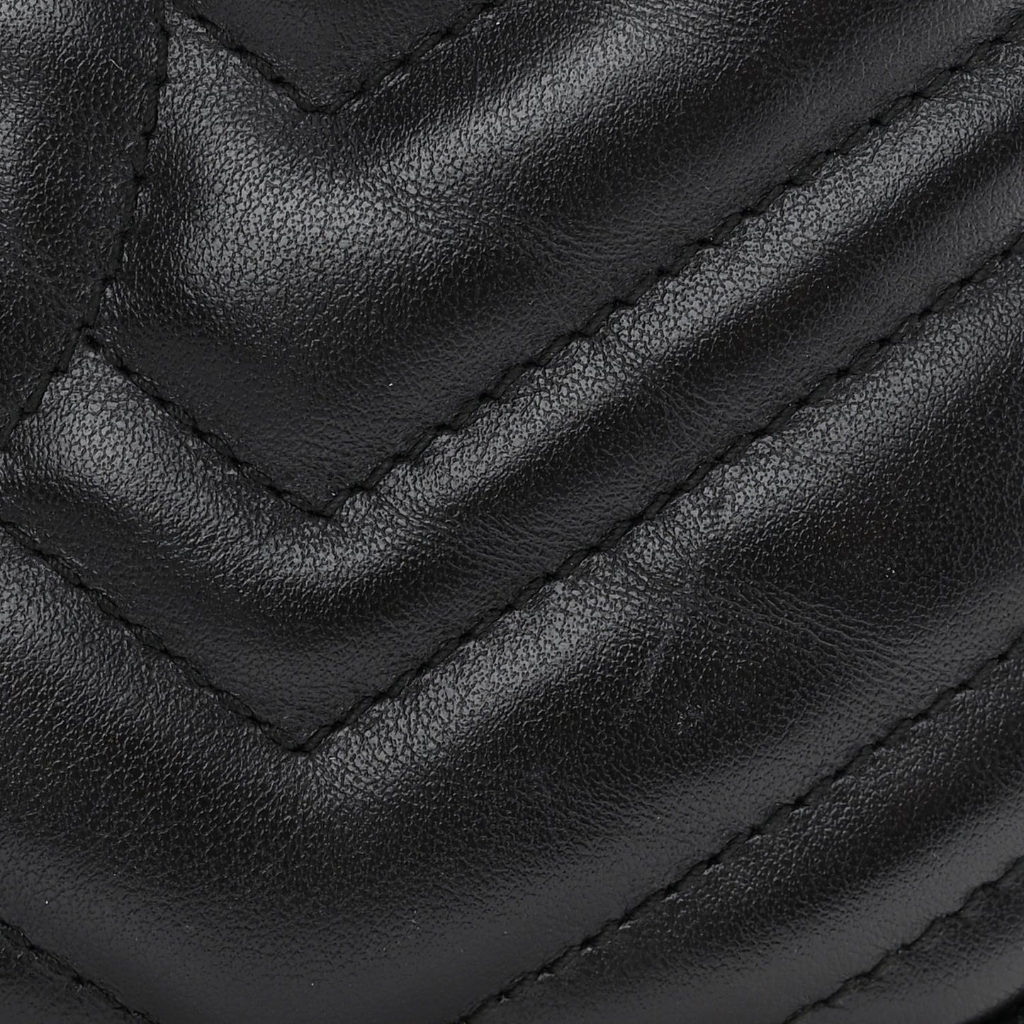 Calfskin Matelasse Small GG Marmont Chain Shoulder Bag Black