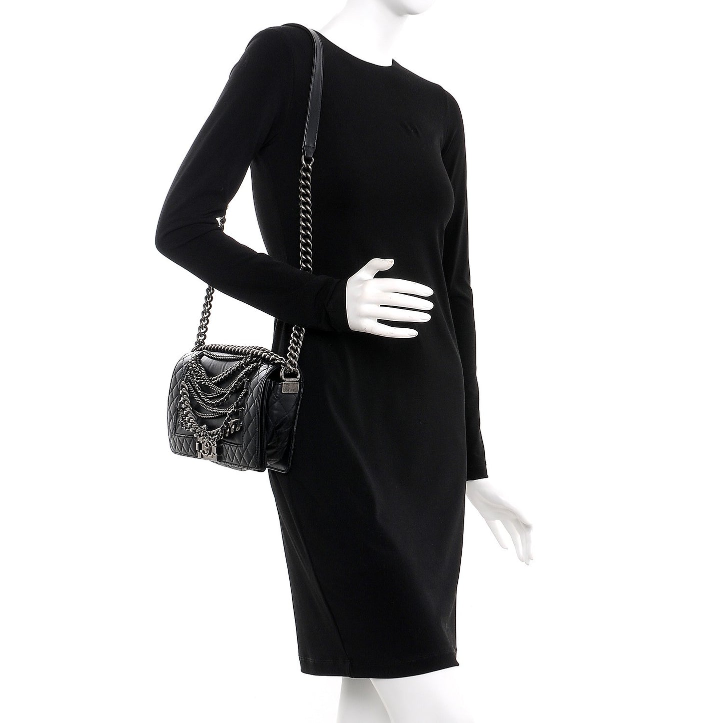 Calfskin Enchained Medium Boy Flap Black