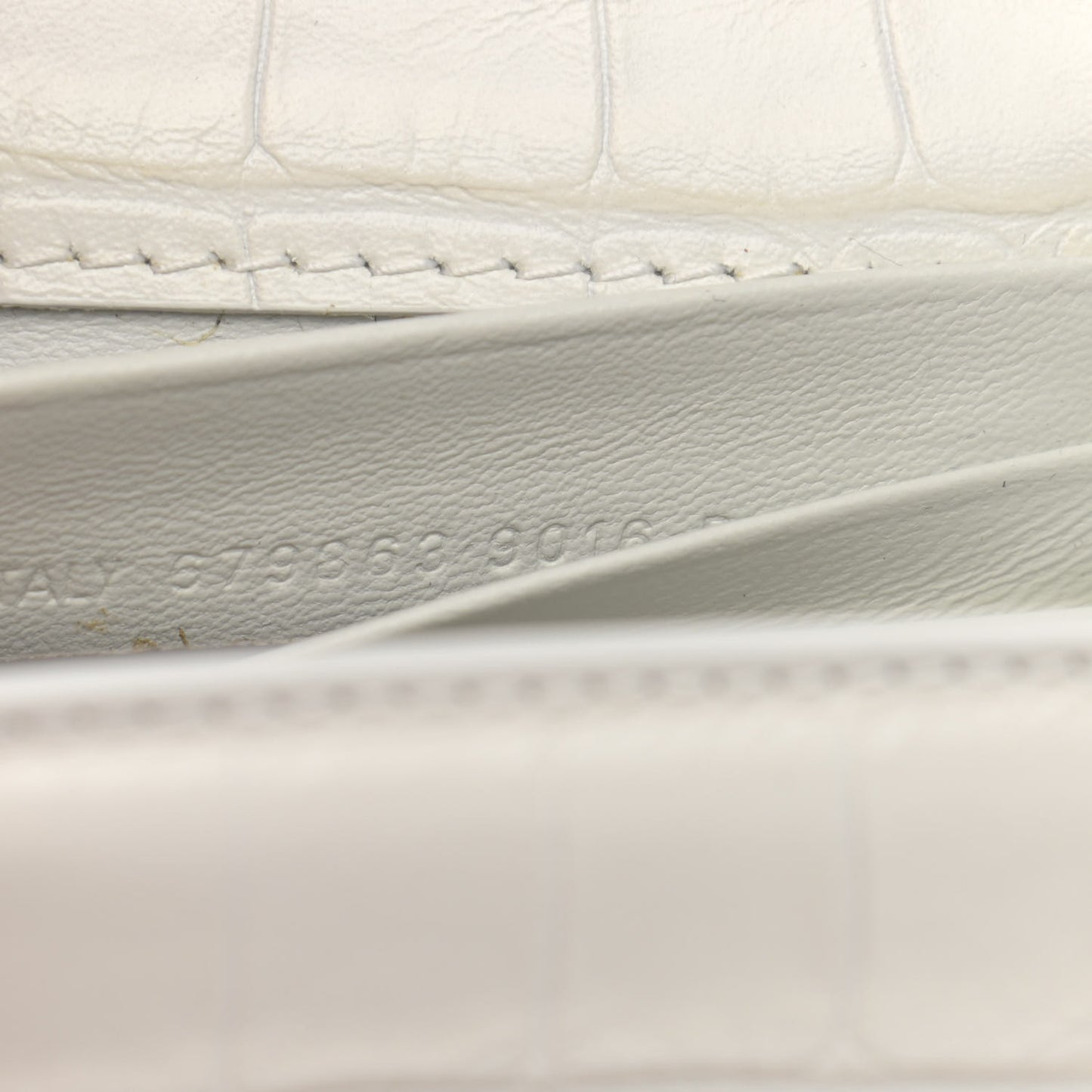 Extra Supple Calfskin Crocodile Embossed Gossip Chain Bag XS White