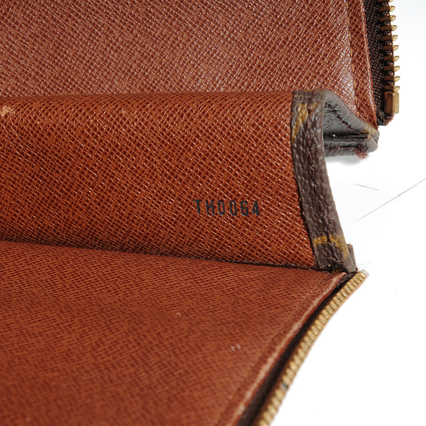 Monogram Poche Documents Portfolio