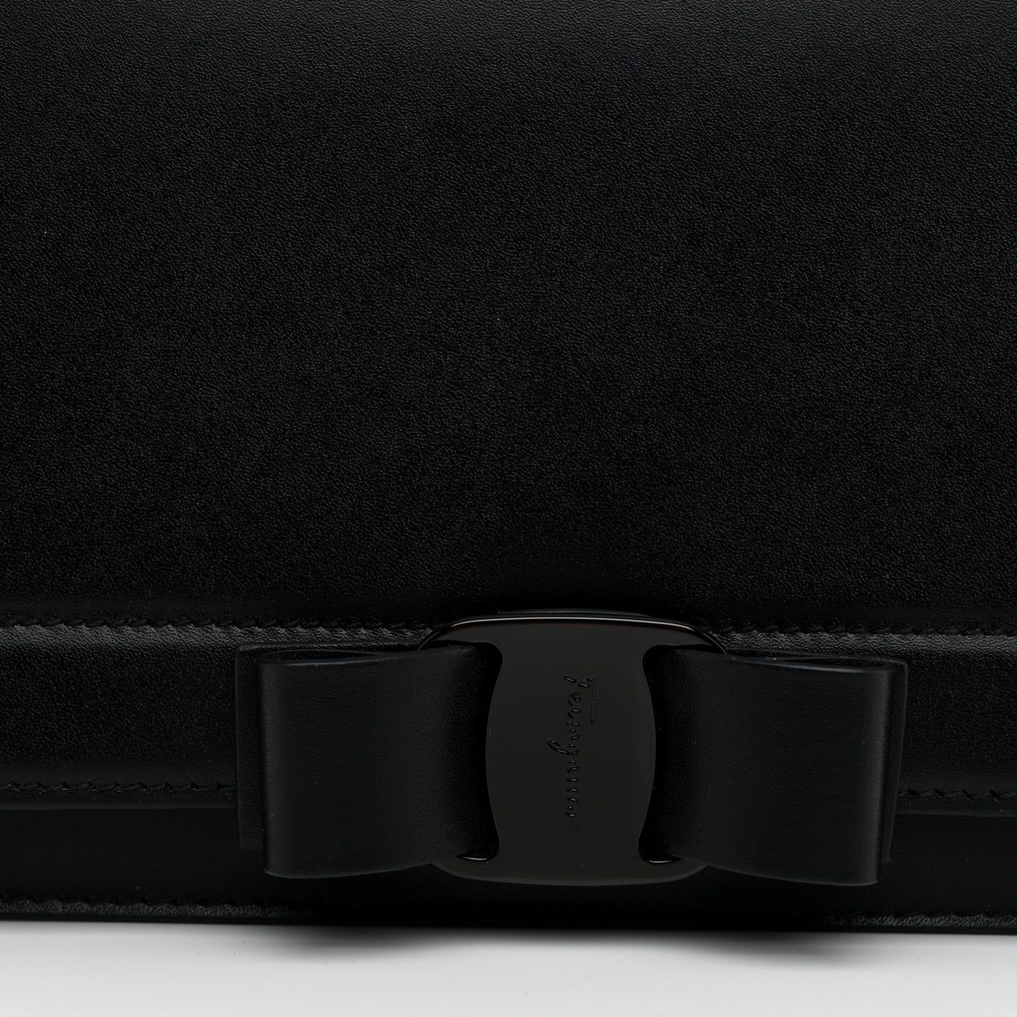 Smooth Calfskin Vara Bow Chain Flap Crossbody Black