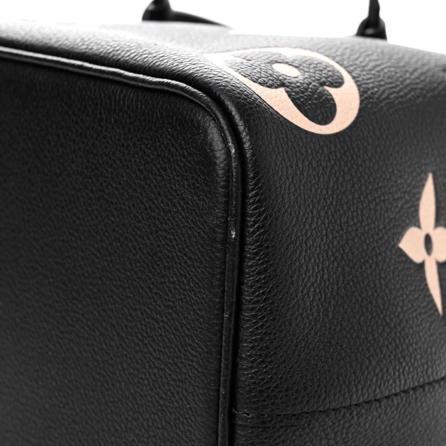 Louis Vuitton Empreinte Monogram Giant Neonoe MM Black Beige 12 of 12