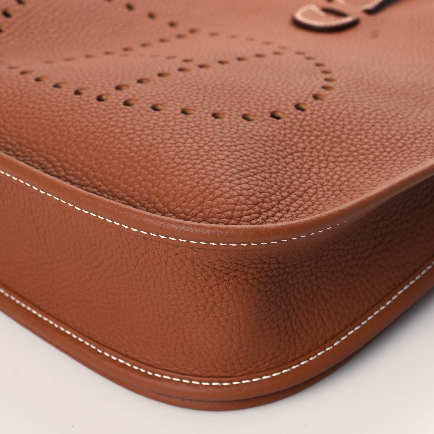 Hermes Taurillon Clemence Evelyne III PM Gold 9 of 9