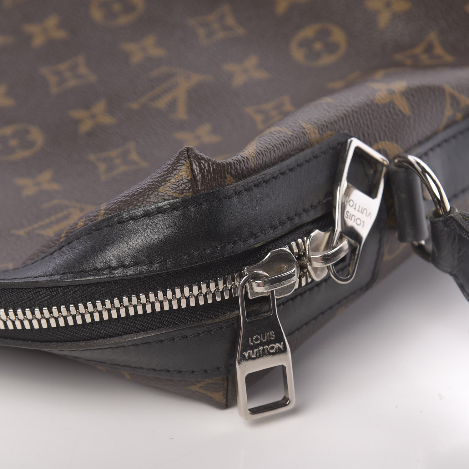 Louis Vuitton Monogram Macassar Torres Messenger 11 of 20