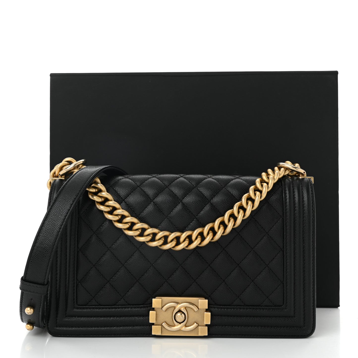 Caviar Quilted Medium Boy Flap Black