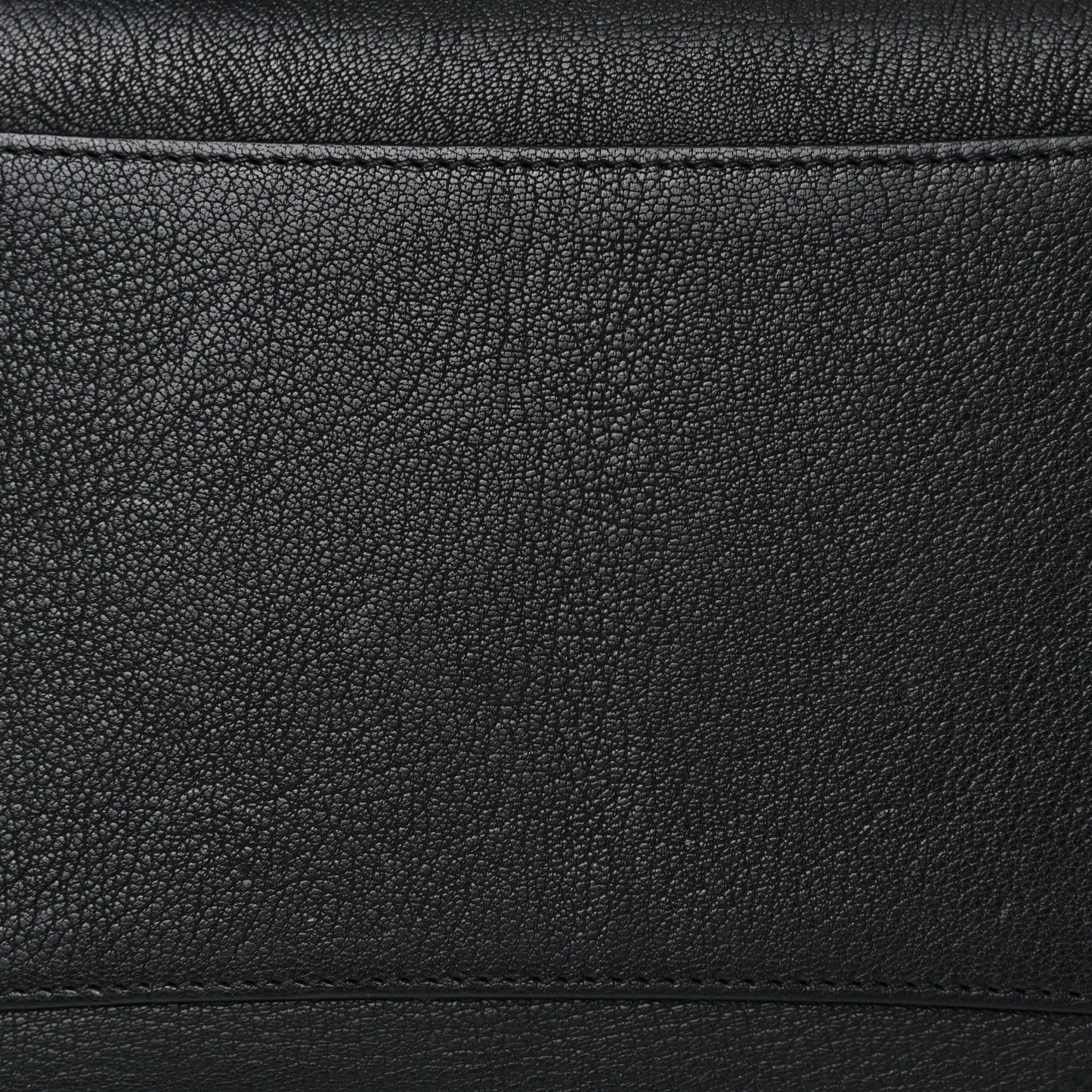 Sugar Goatskin Medium Antigona Black