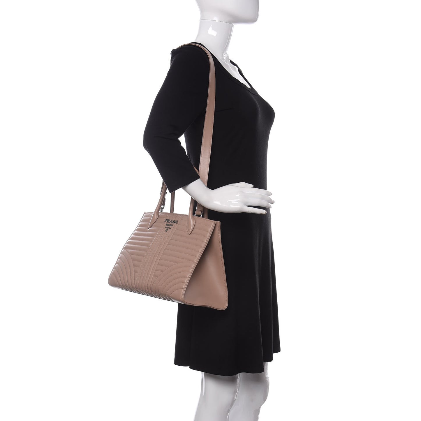 Soft Calfskin Impunture Diagramme Tote Cipria