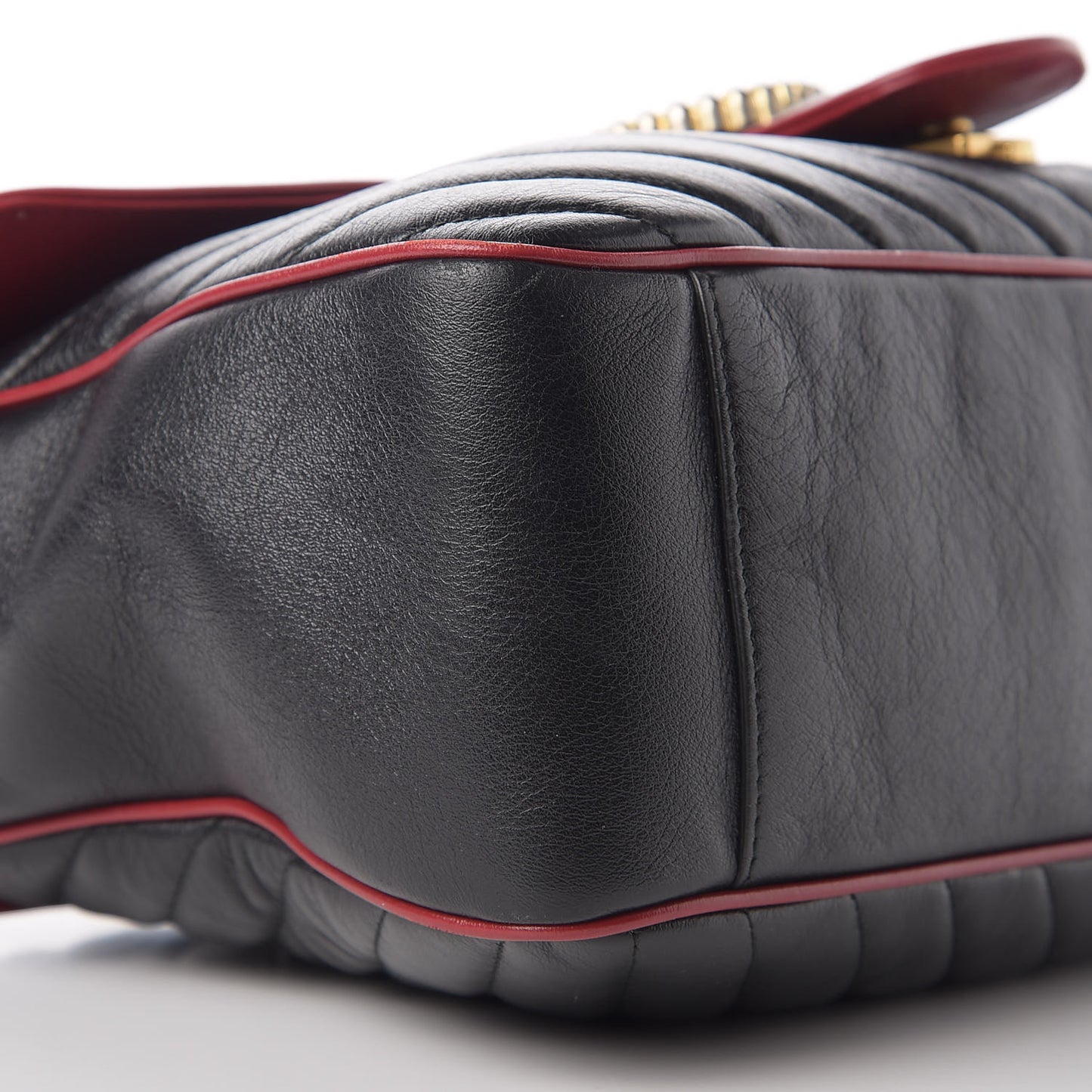 Vintage Effect Calfskin Matelasse Diagonal Large Torchon GG Marmont Shoulder Bag Black Romantic Cherry