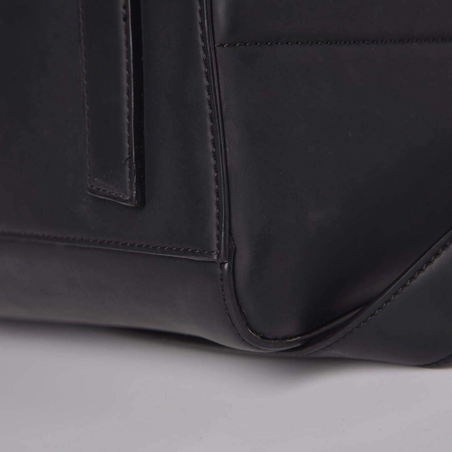 Rubber Effect Calfskin Medium Antigona Black