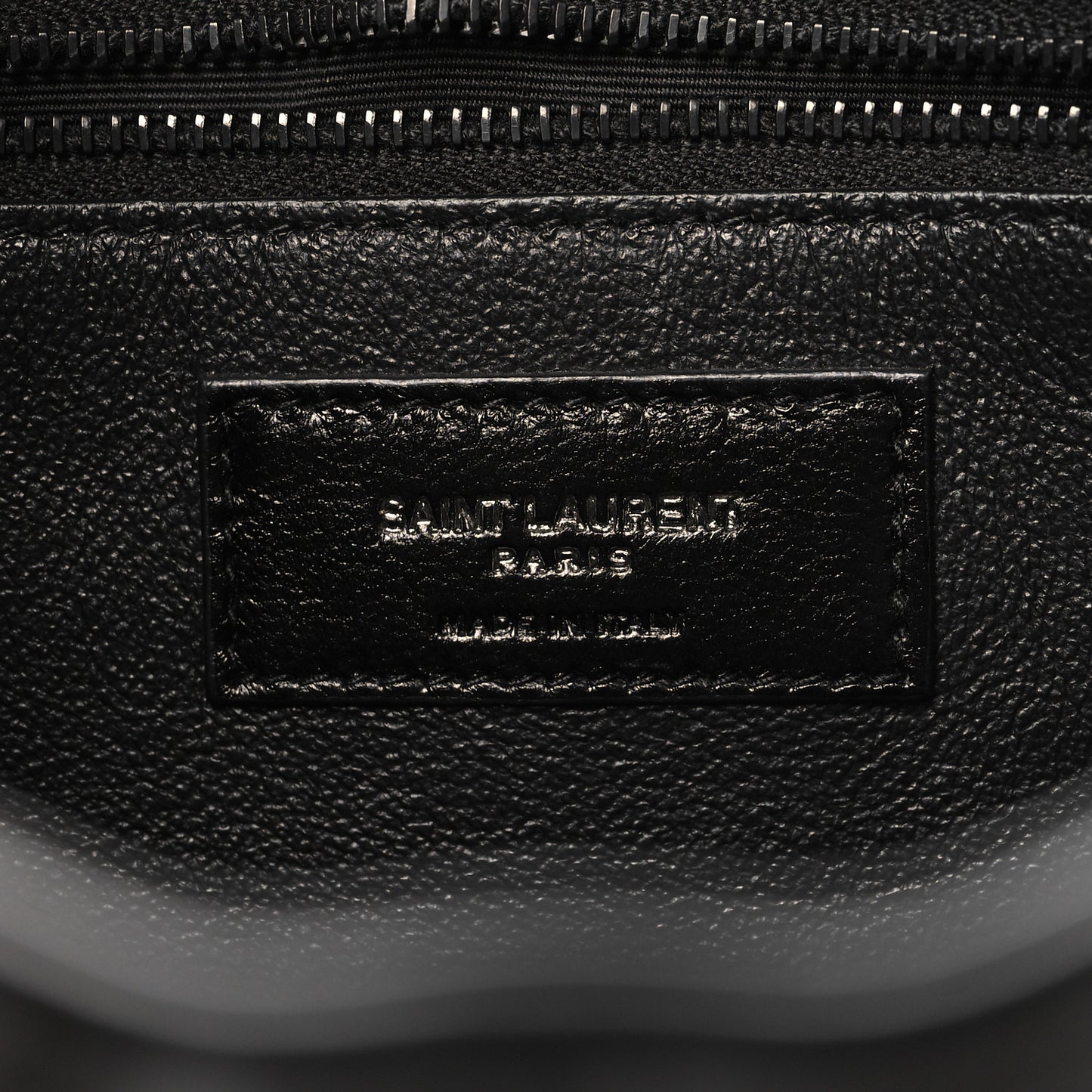Patent Le 5 A 7 Monochrome Hobo Black