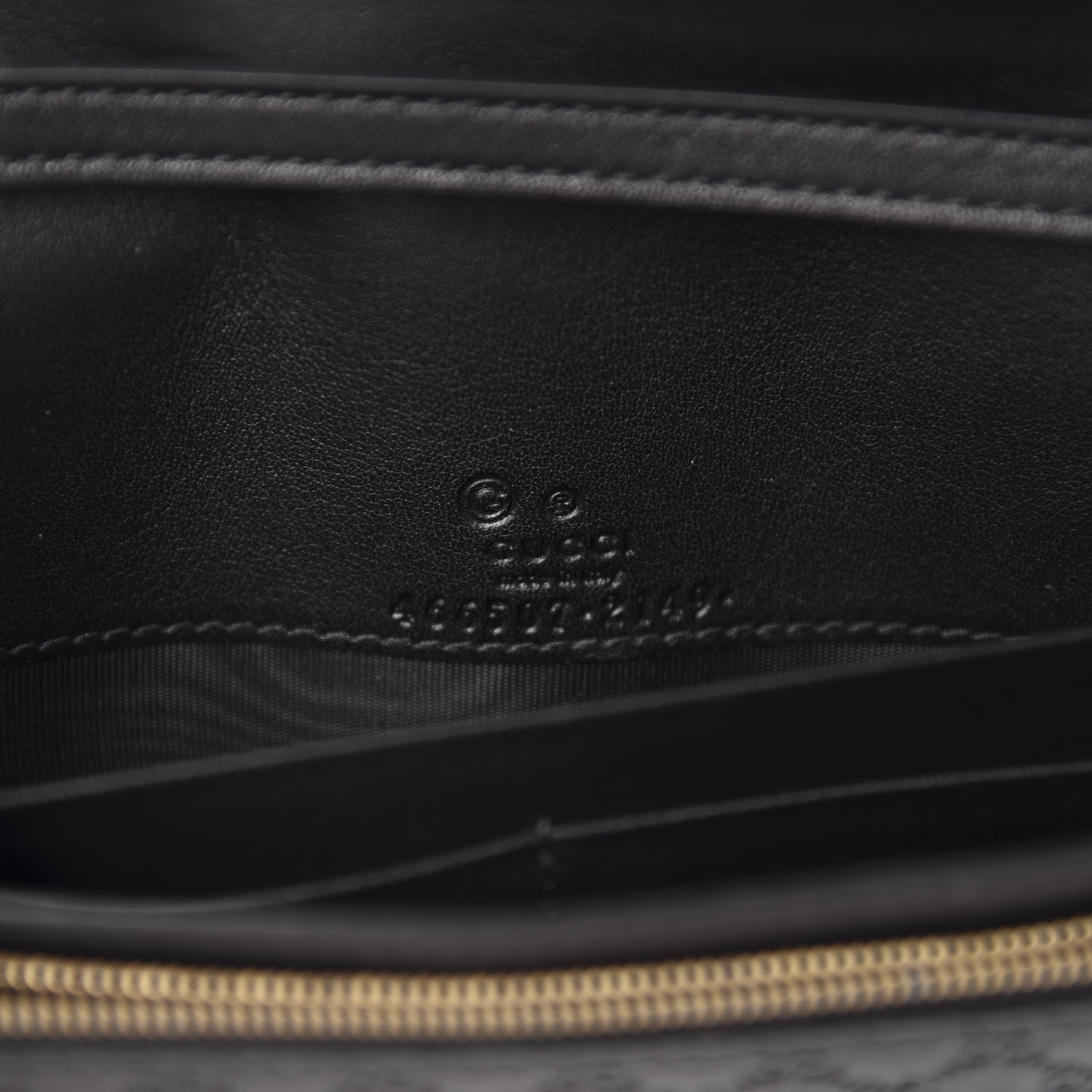 Gucci Microguccissima Crossbody Wallet Black 8 of 9