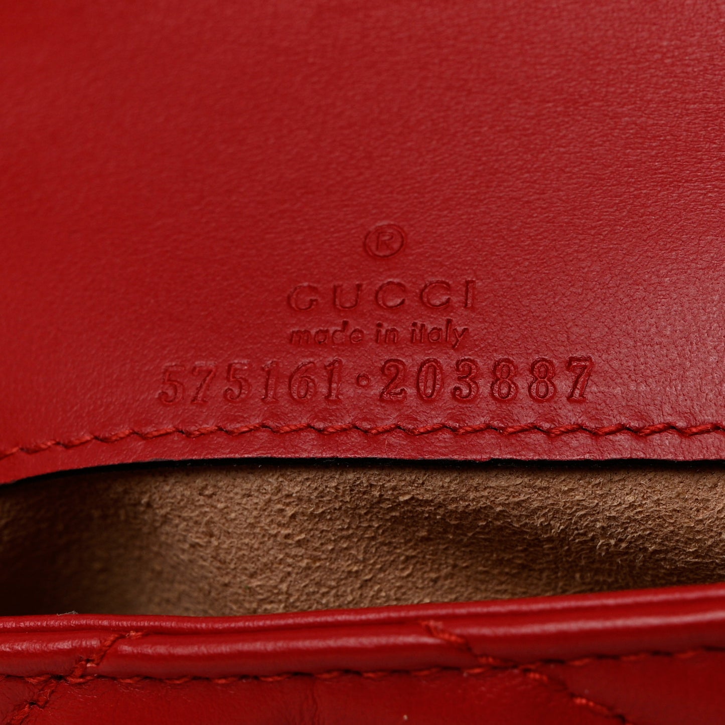 Calfskin Matelasse GG Marmont 2.0 Coin Purse On A Chain Hibiscus Red