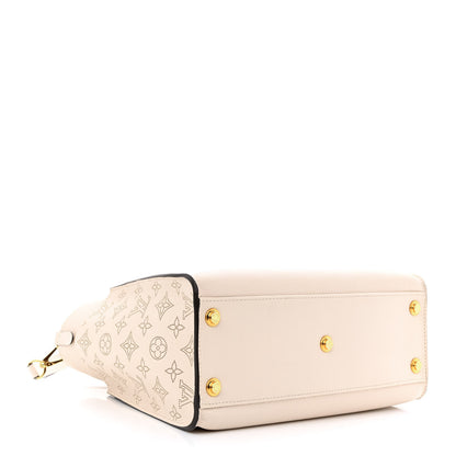 Louis Vuitton Mahina On My Side Greige 4 of 10