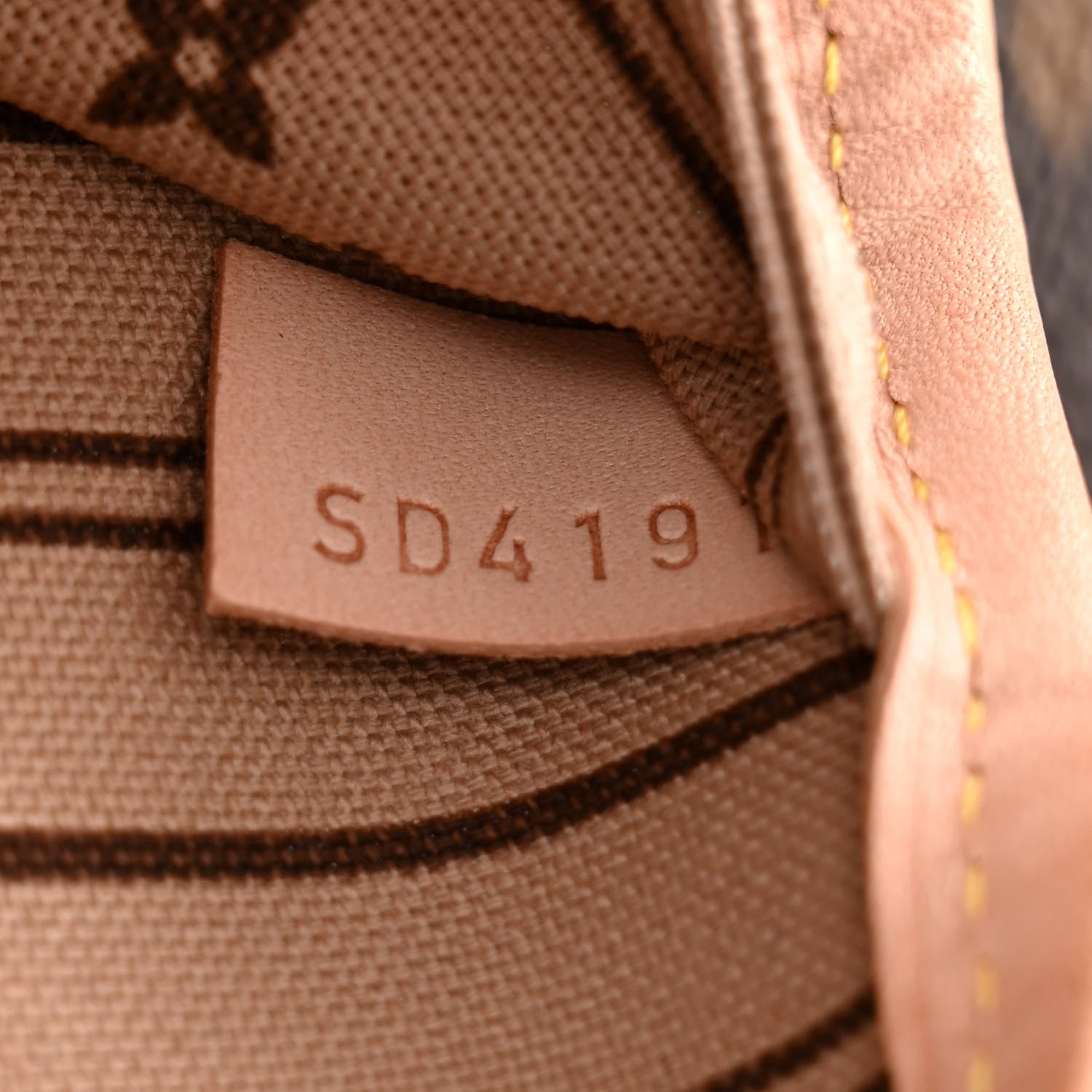 Louis Vuitton Monogram Neverfull MM 7 of 10