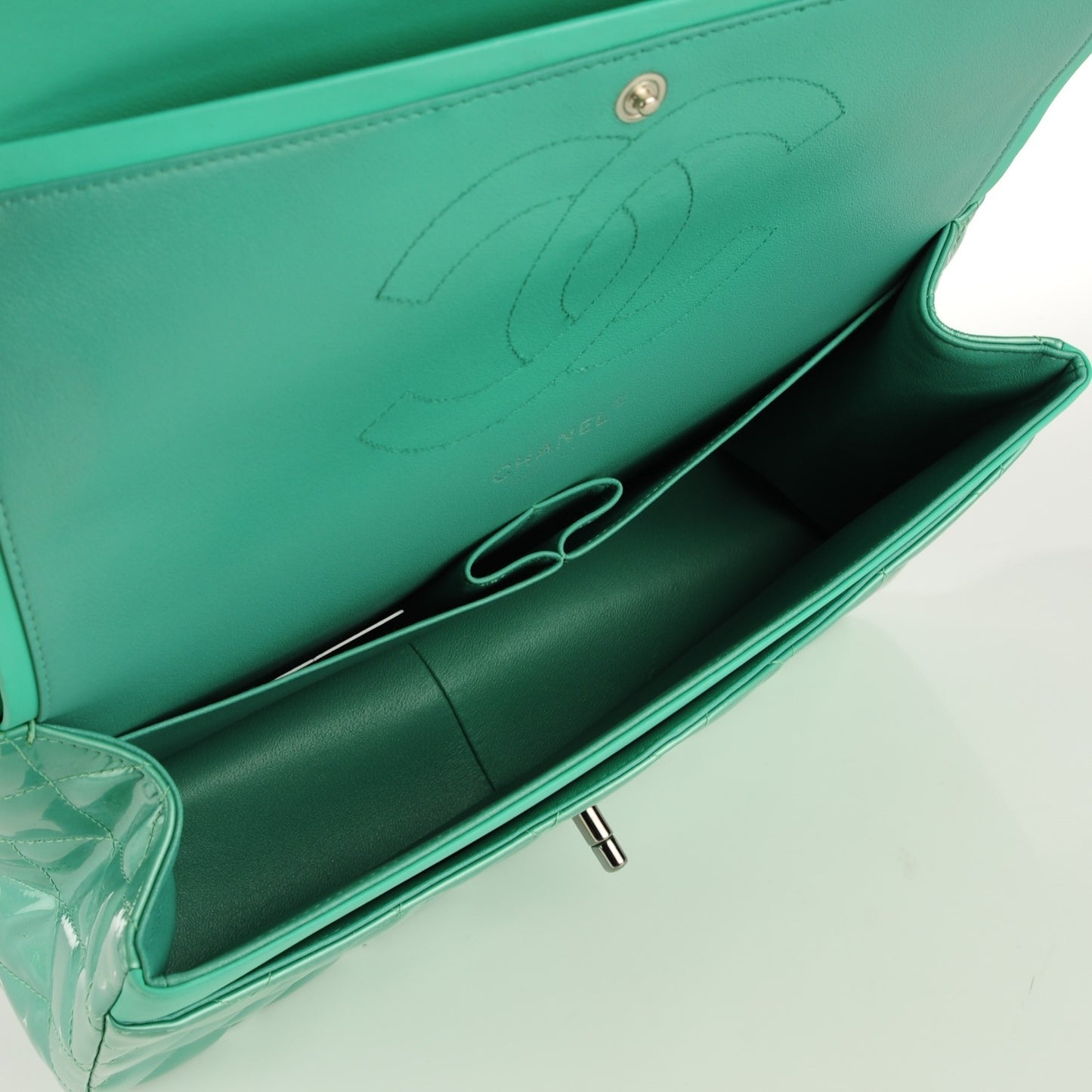 Patent Quilted Jumbo Double Flap Green