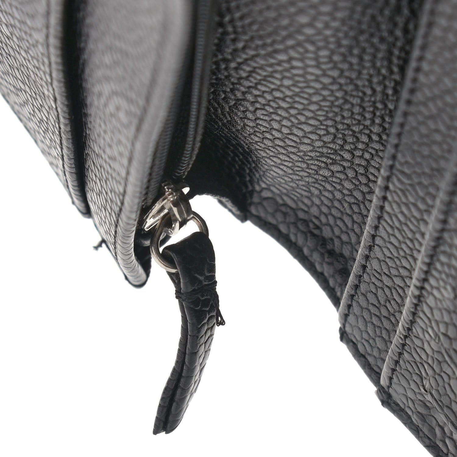 Chanel Caviar Quilted Yen Wallet Black 14 of 17