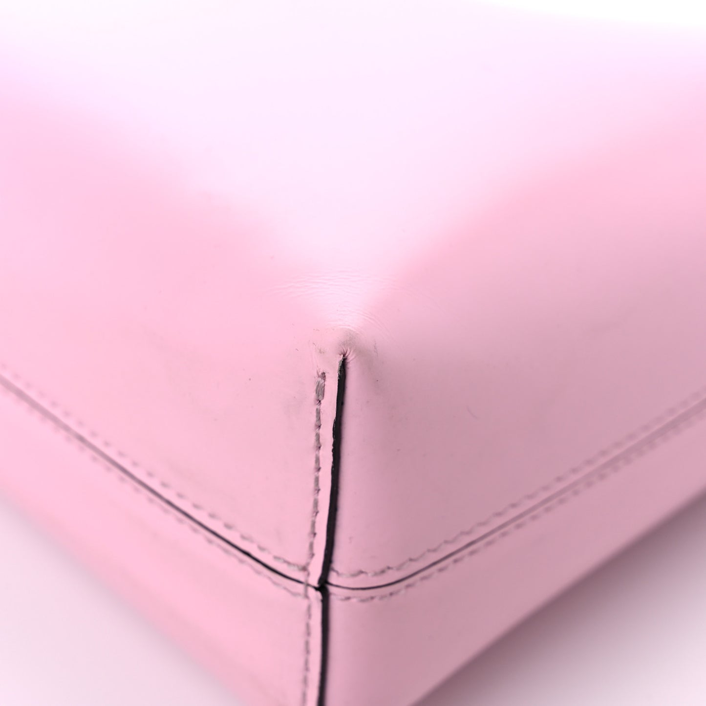 Calfskin Trifolio Shoulder Bag Cheerleader Pink