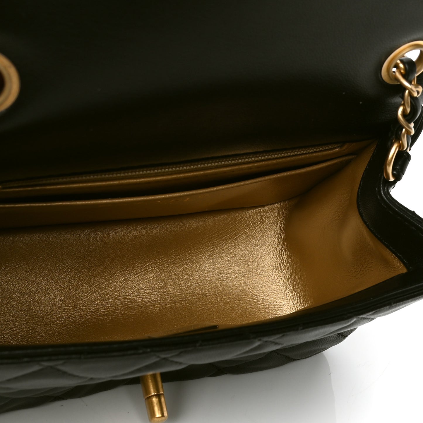 Lambskin Quilted Mini Pearl Crush Flap Black