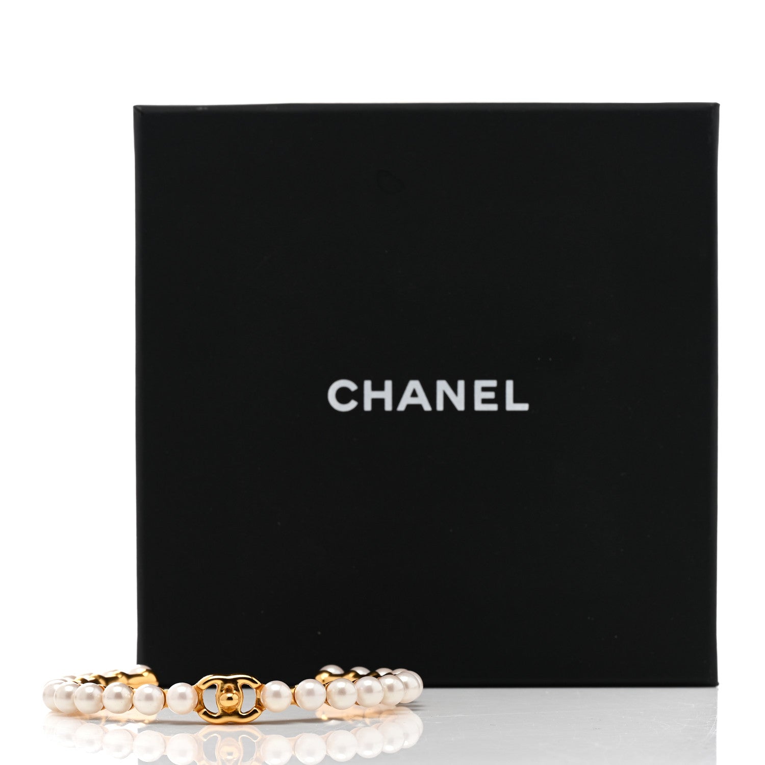 Chanel Pearl CC Cuff Bracelet M Gold Pearly White 5 of 5