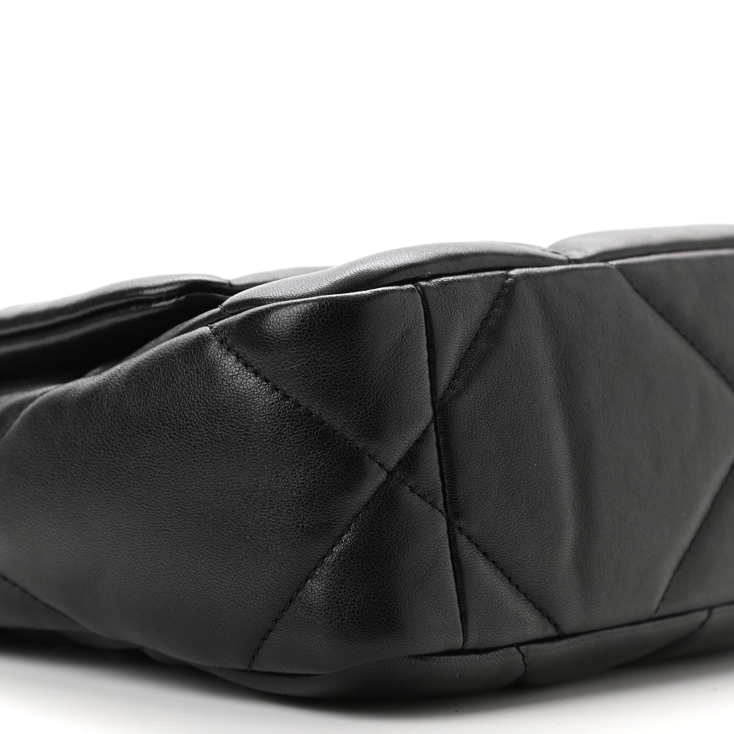 Lambskin Quilted Medium Chanel 19 Flap Black